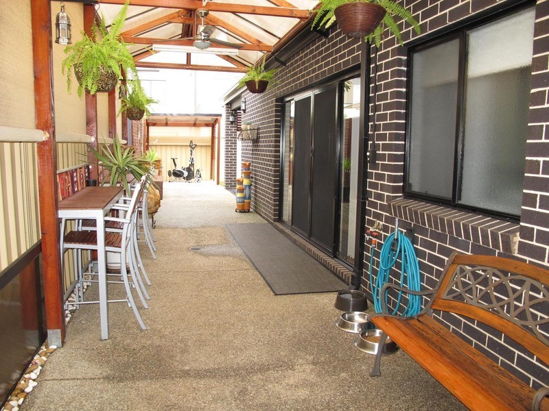 37 Aberfeldie Way, Caroline Springs VIC 3023