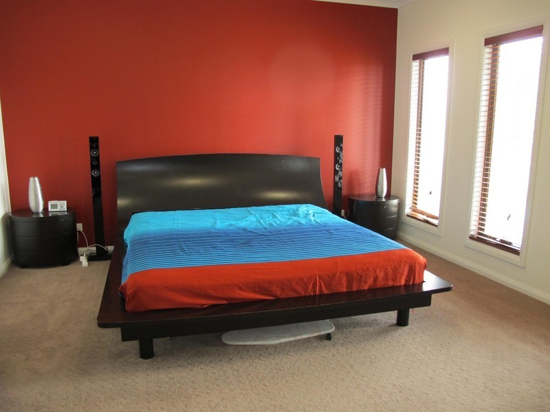 12 Brunton Avenue, Caroline Springs VIC 3023