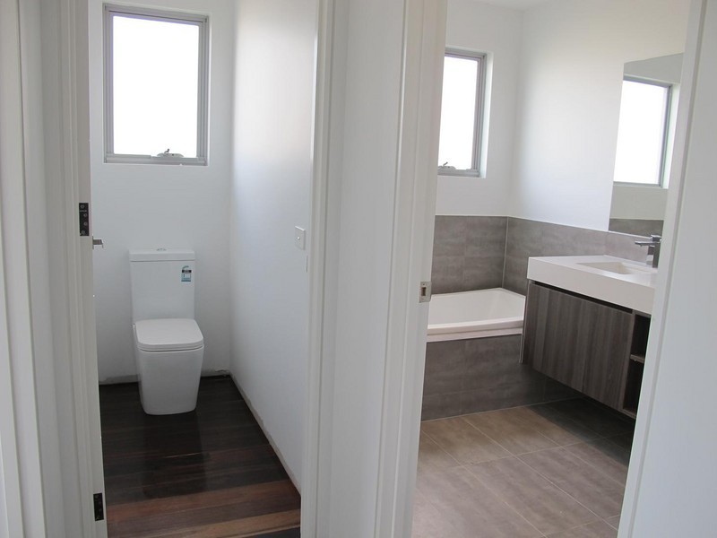 47  The Esplanade, Caroline Springs VIC 3023