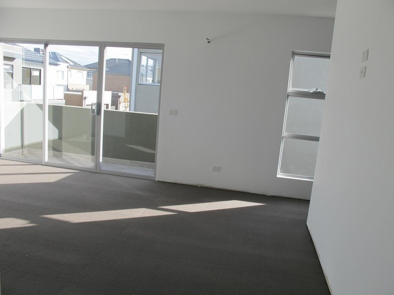 47  The Esplanade, Caroline Springs VIC 3023