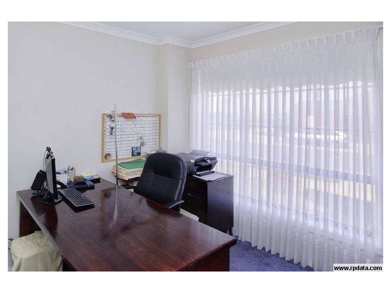 28  Gisborne Way, Caroline Springs VIC 3023