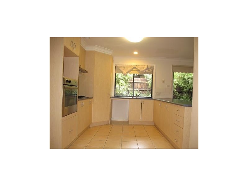 33  Kanmore Crescent, Hillside VIC 3037