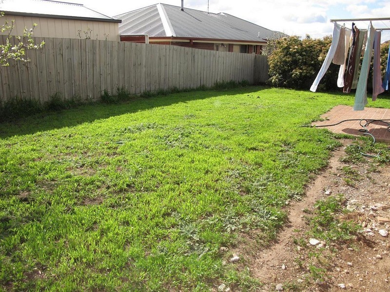 33  Kanmore Crescent, Hillside VIC 3037