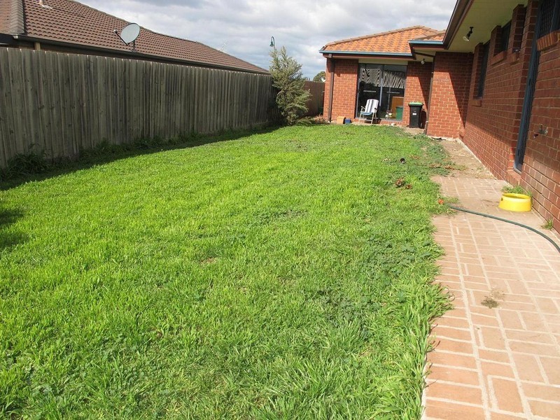 33  Kanmore Crescent, Hillside VIC 3037