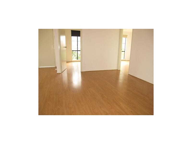 1/6 CATHERINE DRIVE, Hillside VIC 3037