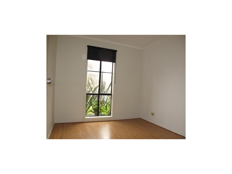 1/6 CATHERINE DRIVE, Hillside VIC 3037