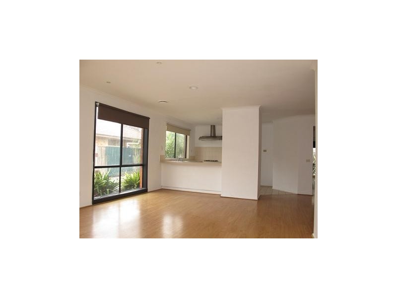 1/6 CATHERINE DRIVE, Hillside VIC 3037