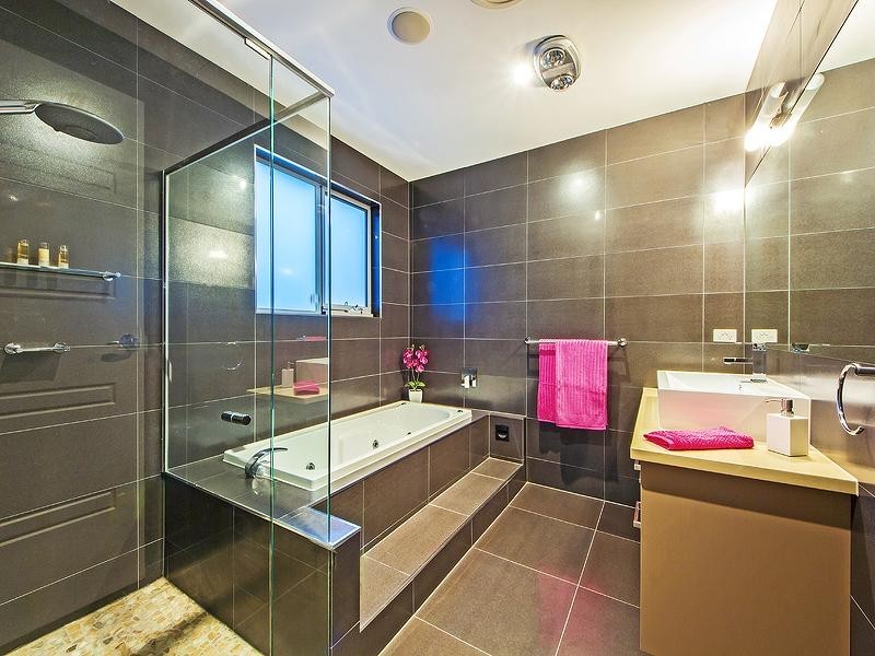 77 Taylors Hill Boulevard, Taylors Hill VIC 3037