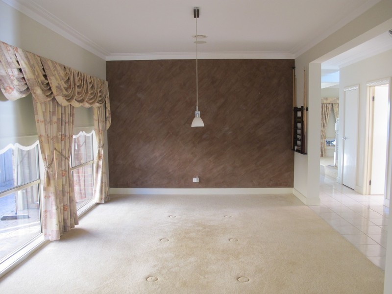 47 St Georges Ave, Caroline Springs VIC 3023