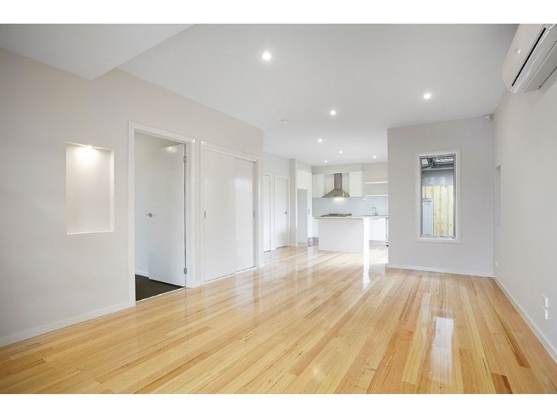 1/252 Parer Road, Airport West VIC 3042