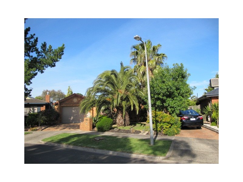 12  Nerida Court, Taylors Lakes VIC 3038