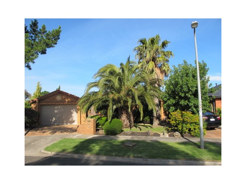 12  Nerida Court, Taylors Lakes VIC 3038