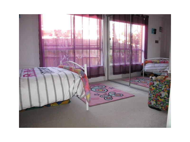 12  Nerida Court, Taylors Lakes VIC 3038