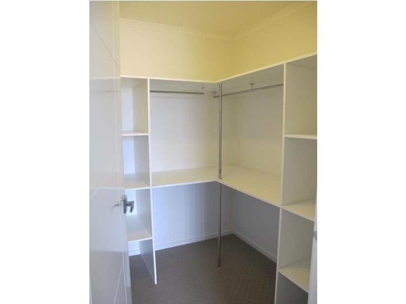 3/21 Breadalbane Court, Sydenham VIC 3037