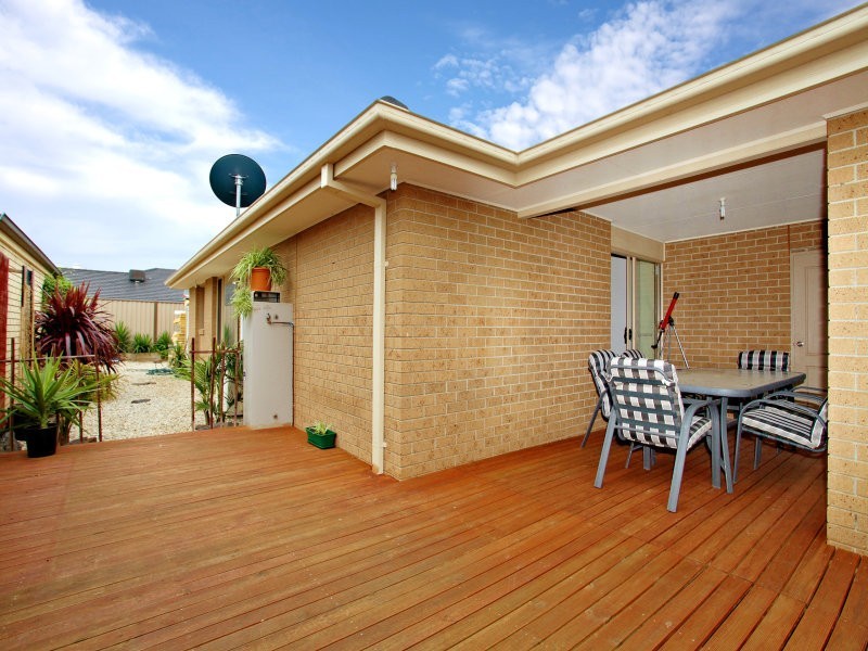 11 Wills Terrace, Burnside Heights VIC 3023