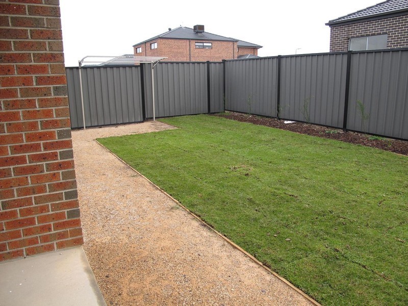 68 Moor Park Drive, Craigieburn VIC 3064