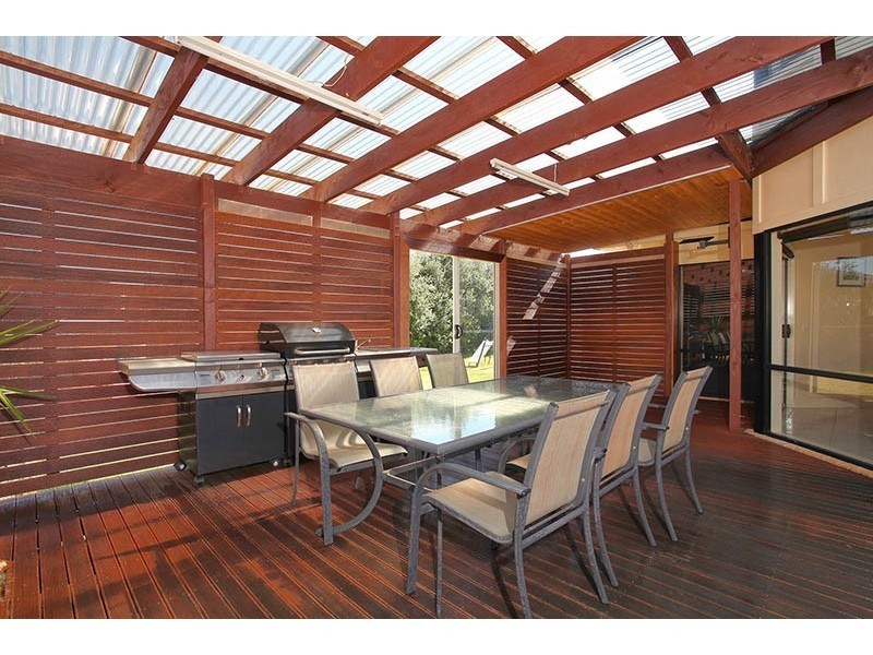 29 Bramshaw Crescent, Hillside VIC 3037