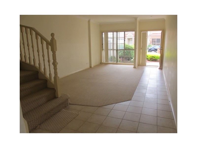 36 Erskine Way, Sydenham VIC 3037