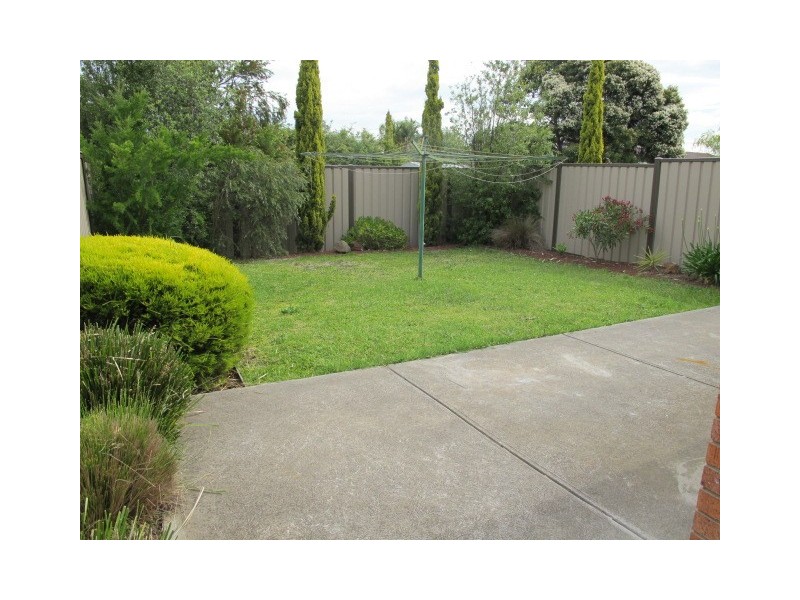 36 Erskine Way, Sydenham VIC 3037
