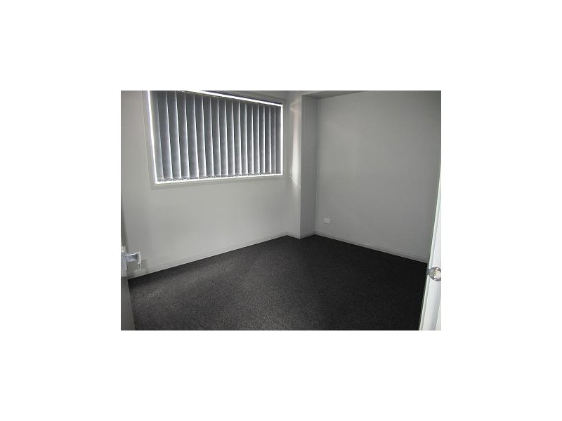 6 Irwin Gardens, Caroline Springs VIC 3023