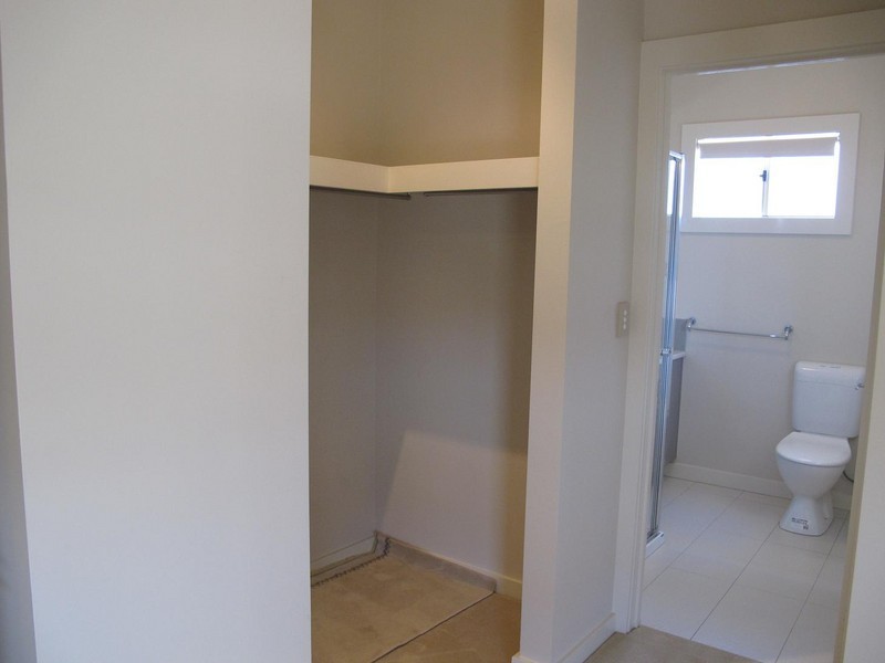 13 Irwin Gardens, Caroline Springs VIC 3023