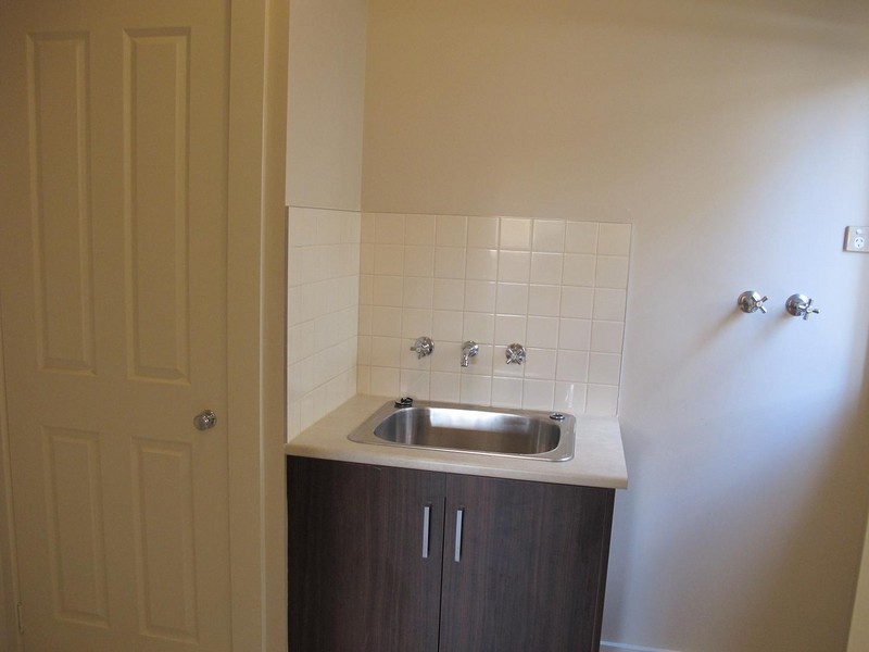 13 Irwin Gardens, Caroline Springs VIC 3023