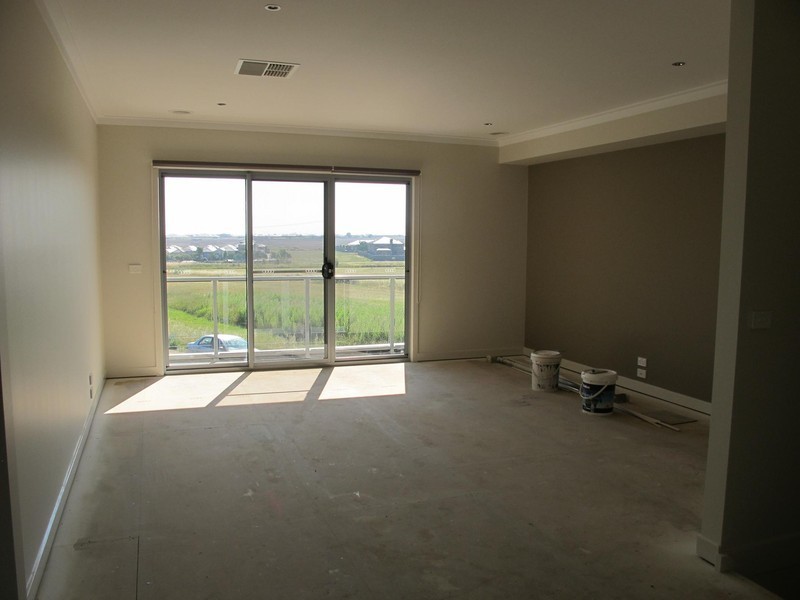 22/ 69-77 Lancefield Drive, Caroline Springs VIC 3023