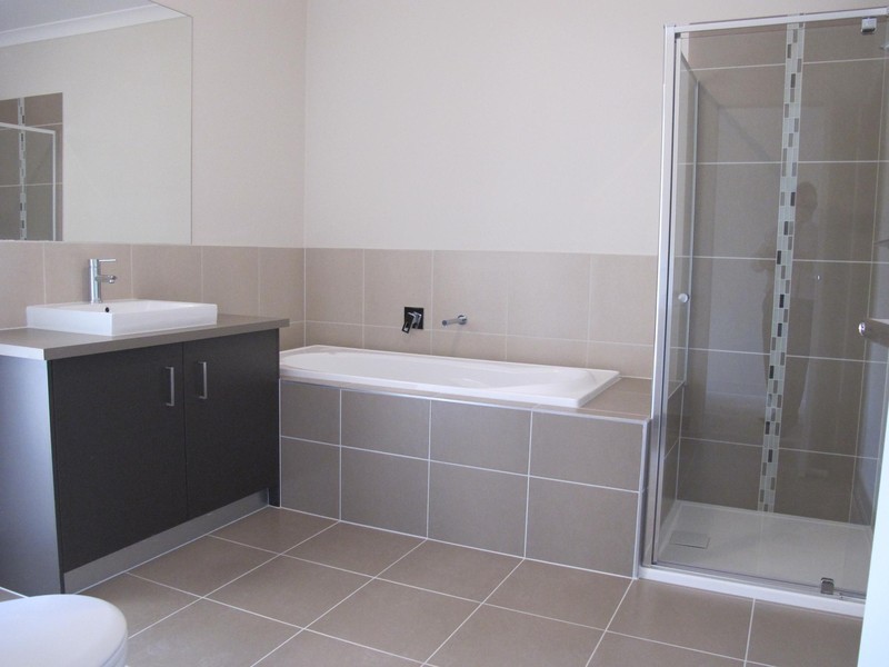 22/ 69-77 Lancefield Drive, Caroline Springs VIC 3023