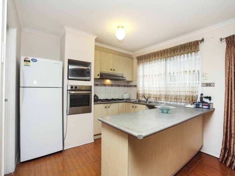 14  Lalor Court, Caroline Springs VIC 3023