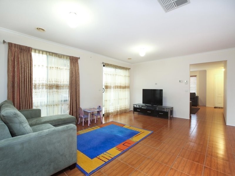 14  Lalor Court, Caroline Springs VIC 3023