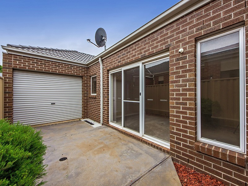 7 Whatmough Street, Caroline Springs VIC 3023
