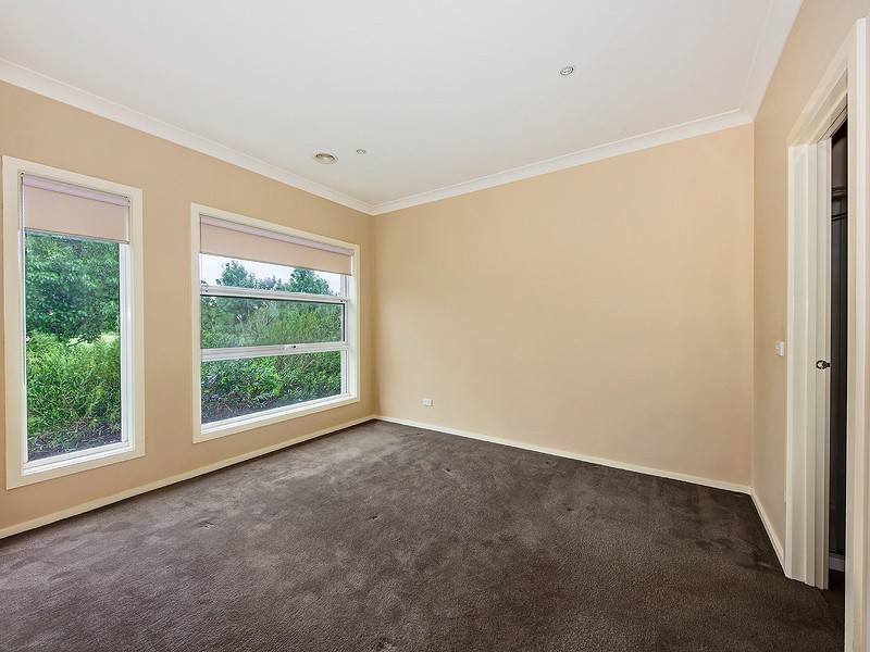 7 Whatmough Street, Caroline Springs VIC 3023