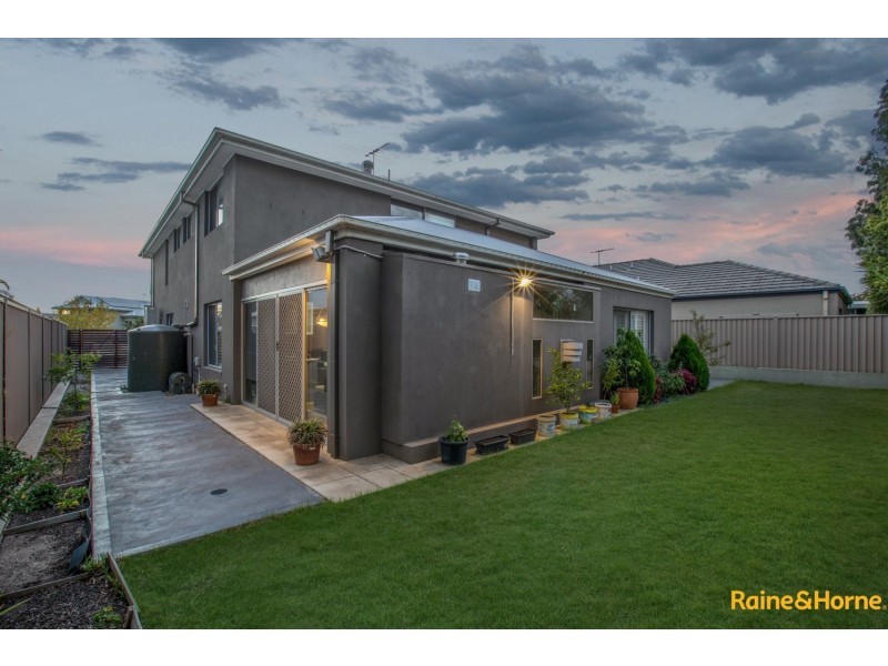 13 Drummond Street, Caroline Springs VIC 3023