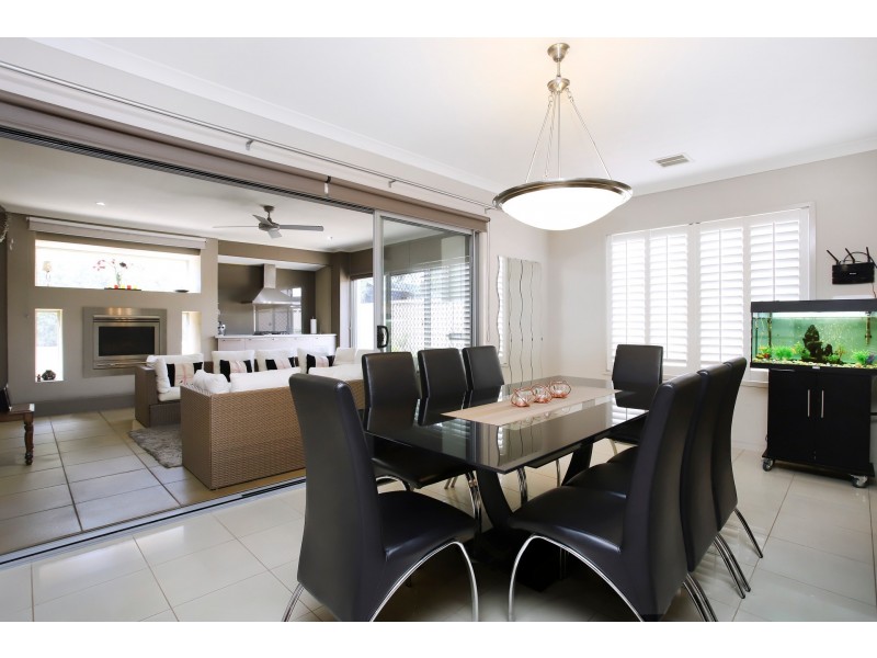 13 Drummond Street, Caroline Springs VIC 3023