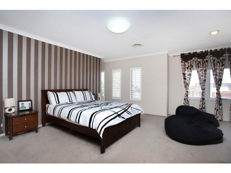 13 Drummond Street, Caroline Springs VIC 3023