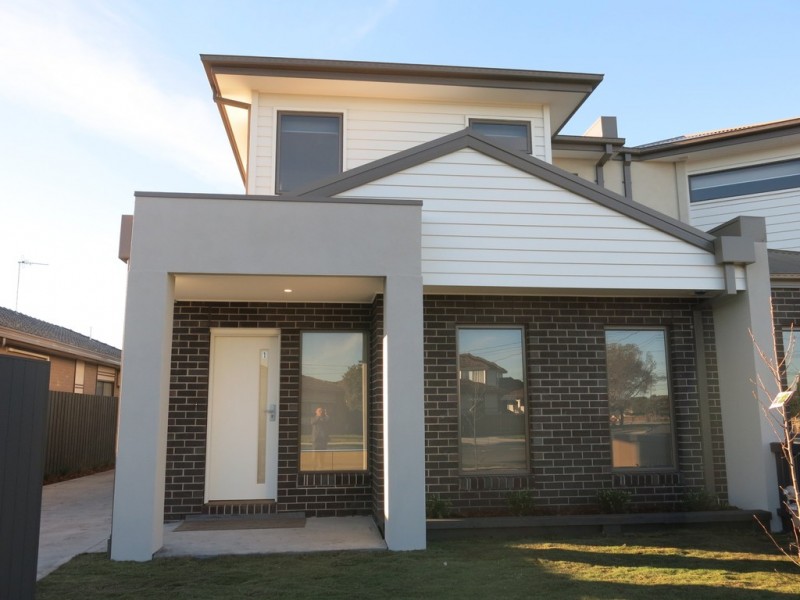 1/7 The Mews, Sunshine West VIC 3020