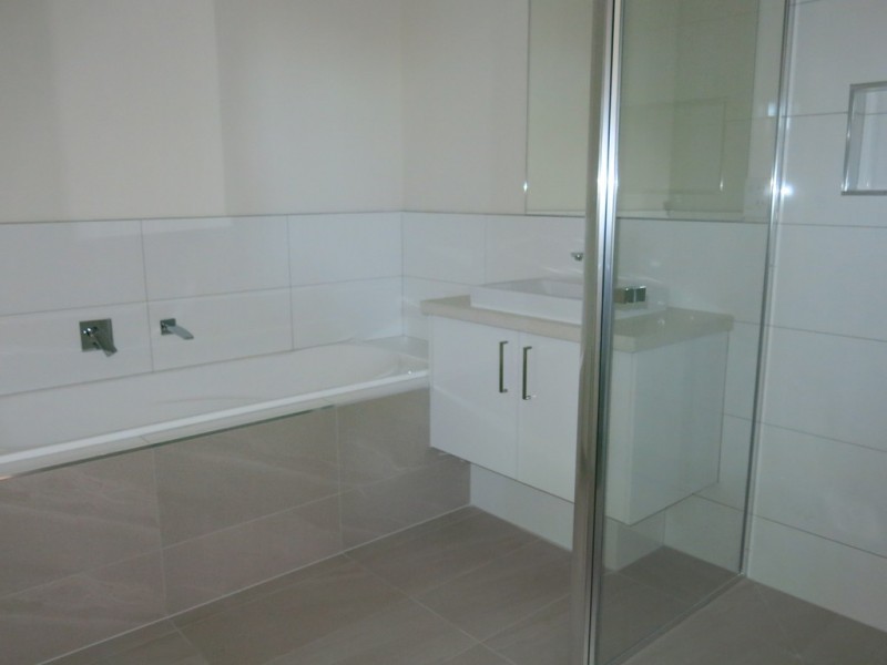 1/7 The Mews, Sunshine West VIC 3020