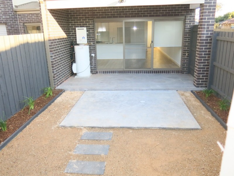 1/7 The Mews, Sunshine West VIC 3020