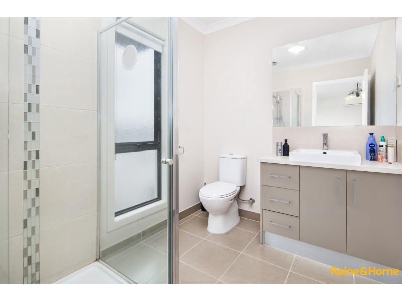 143 The Esplanade, Caroline Springs VIC 3023