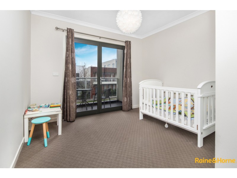 143 The Esplanade, Caroline Springs VIC 3023