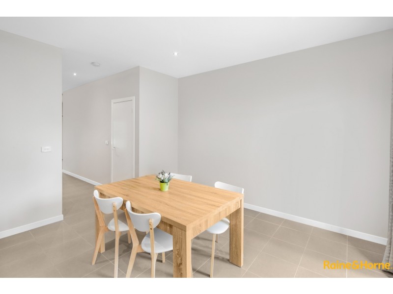 143 The Esplanade, Caroline Springs VIC 3023