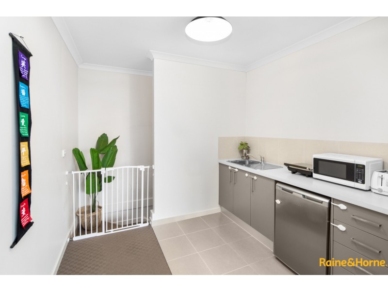 143 The Esplanade, Caroline Springs VIC 3023