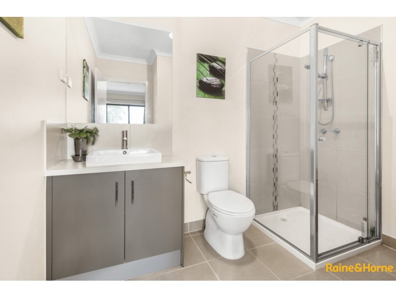 143 The Esplanade, Caroline Springs VIC 3023
