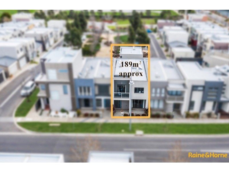 143 The Esplanade, Caroline Springs VIC 3023