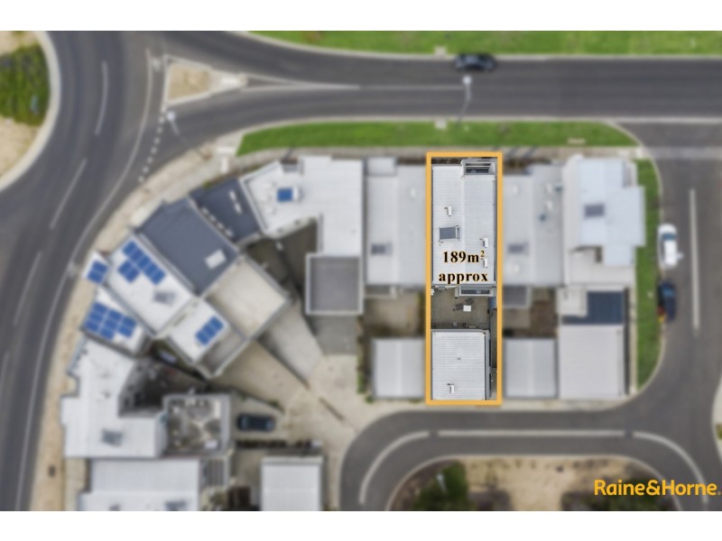 143 The Esplanade, Caroline Springs VIC 3023