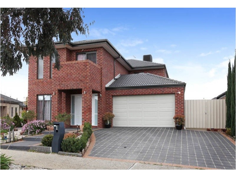 1 Monckton Place, Caroline Springs VIC 3023
