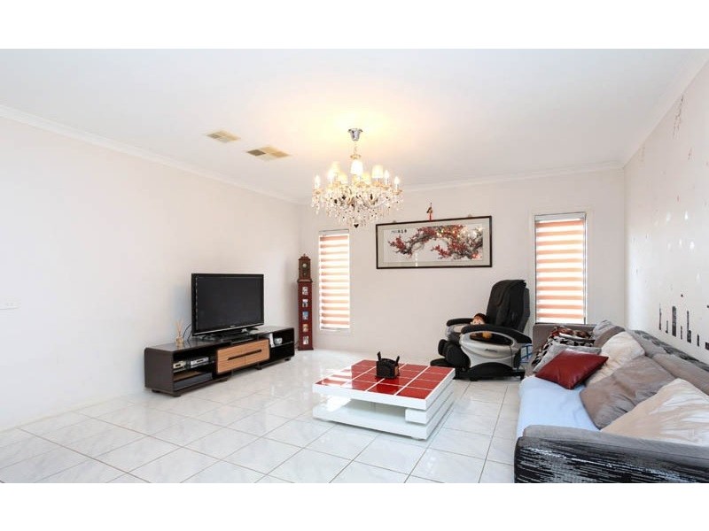 1 Monckton Place, Caroline Springs VIC 3023