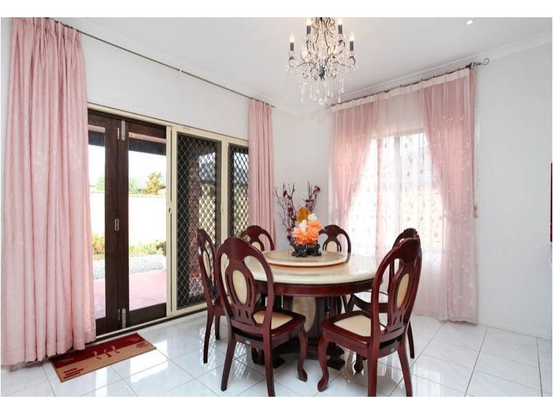 1 Monckton Place, Caroline Springs VIC 3023