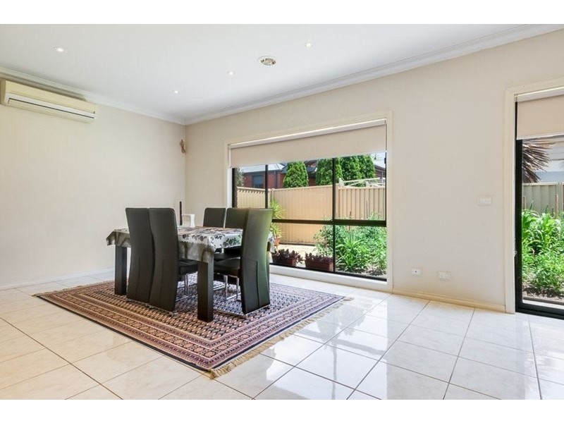 42 St Vincent Way, Caroline Springs VIC 3023