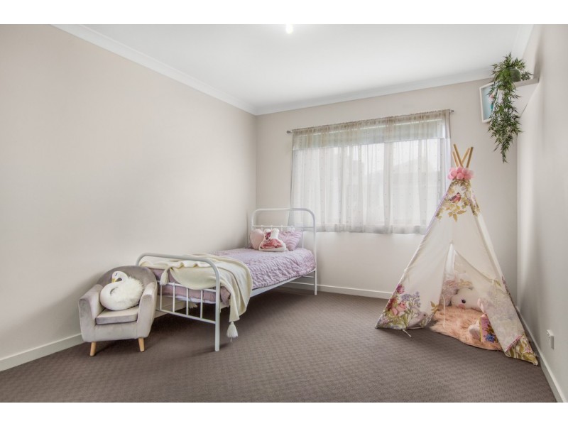 143 The Esplanade, Caroline Springs VIC 3023